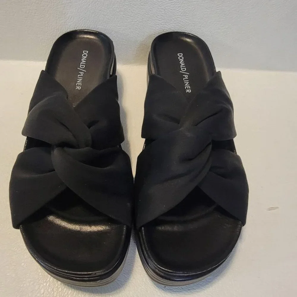 DONALD J PLINER FOLLEY BLACK LEATHER PLATFORM WEDGE WOMENS SLIP ON SANDALS - Picture 3 of 9